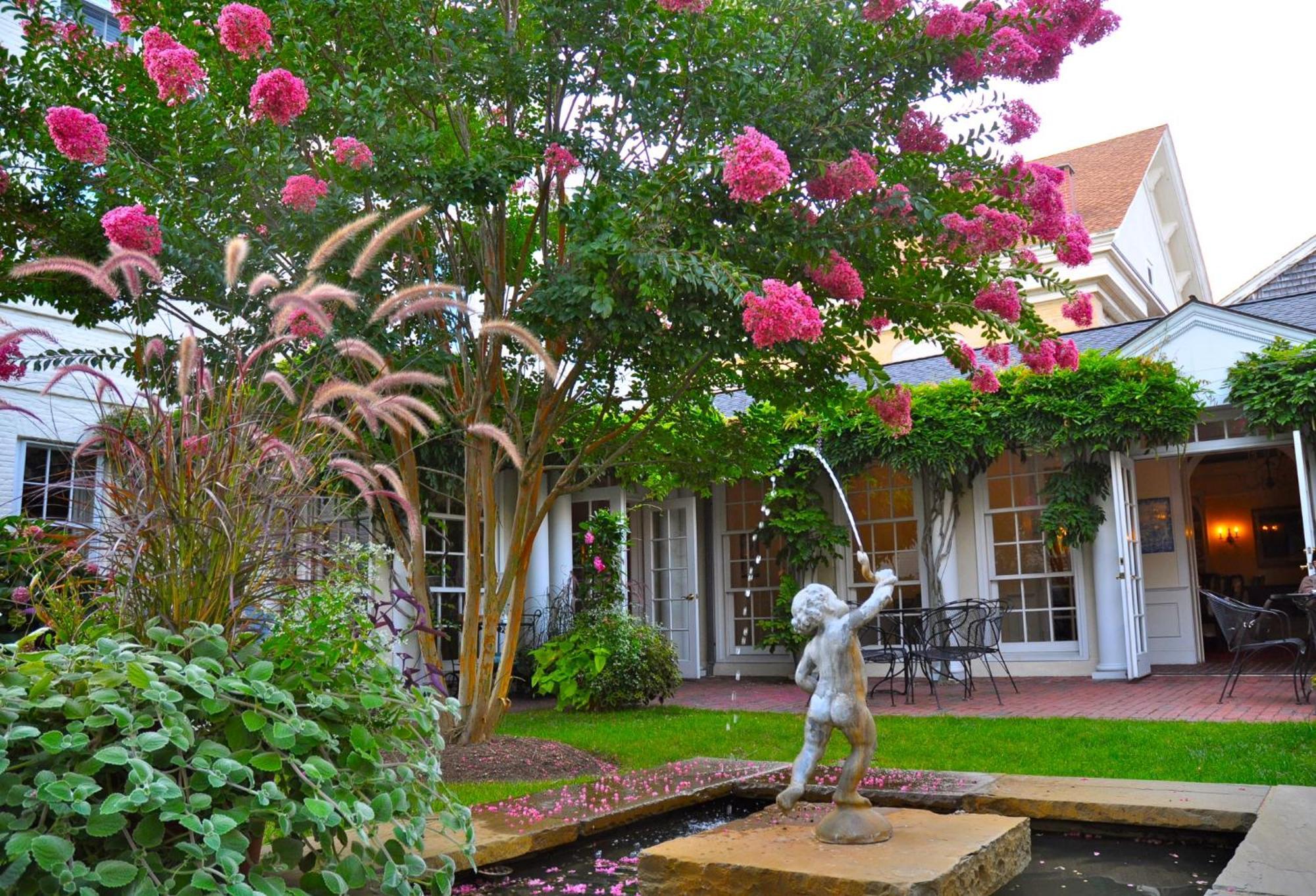 Francis Malbone House Bed & Breakfast Newport Exterior photo
