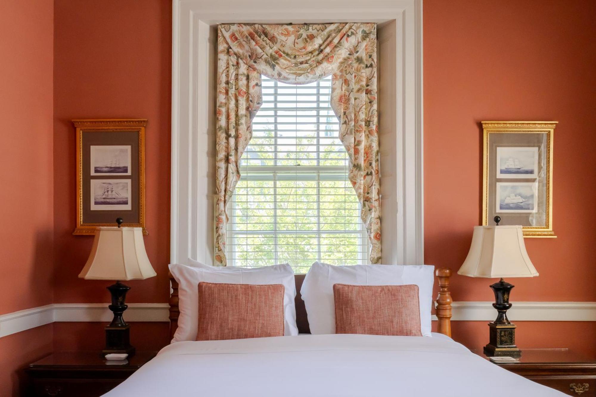 Francis Malbone House Bed & Breakfast Newport Exterior photo