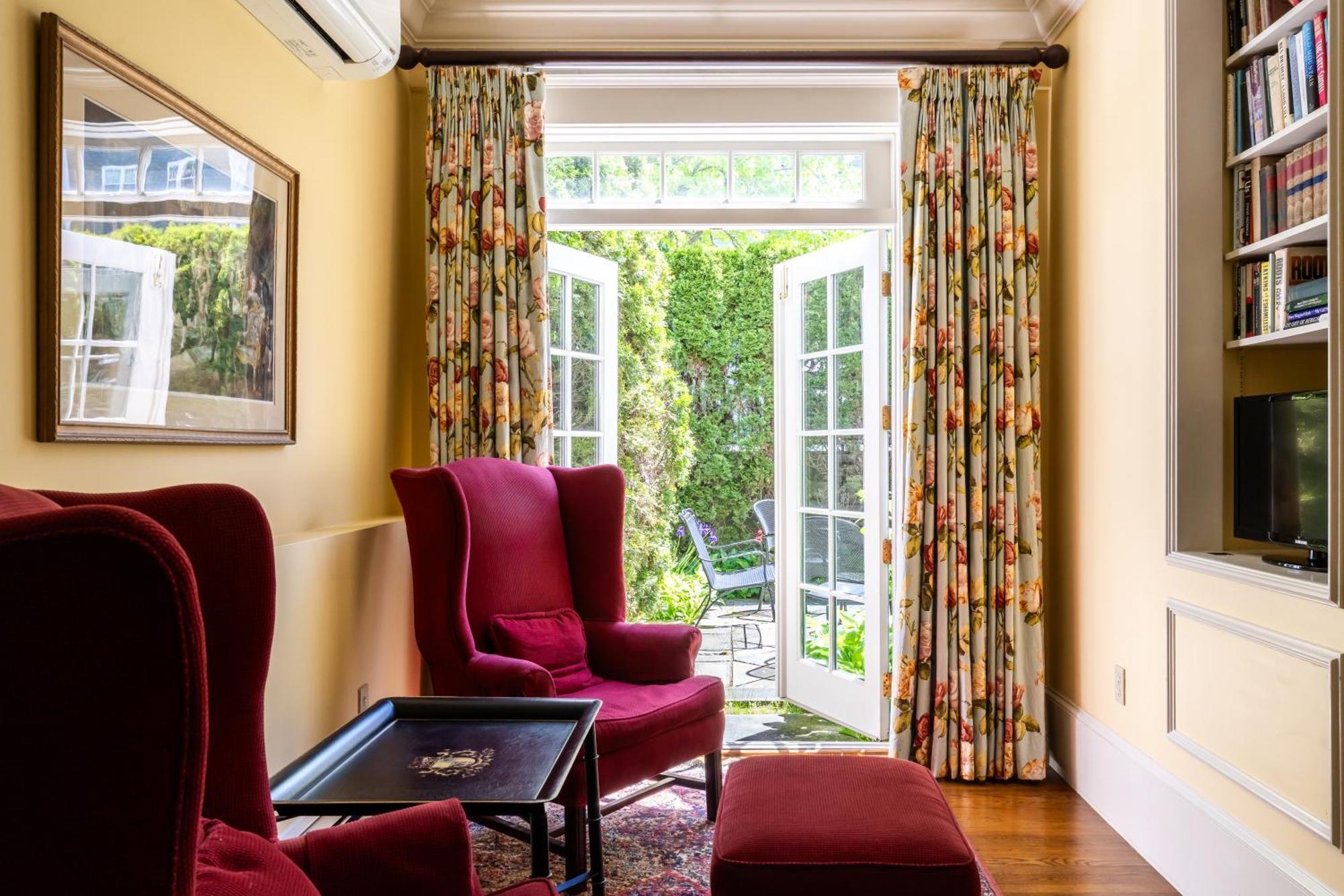 Francis Malbone House Bed & Breakfast Newport Exterior photo