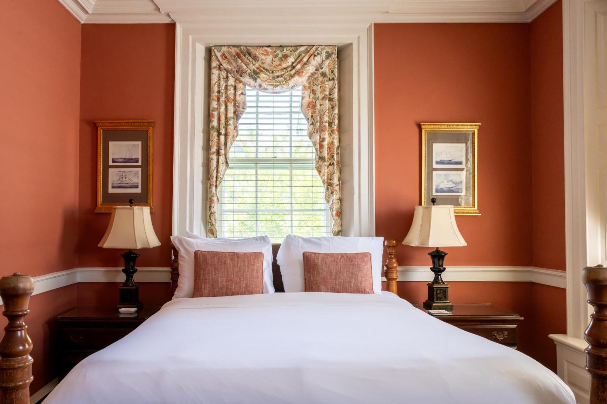 Francis Malbone House Bed & Breakfast Newport Exterior photo