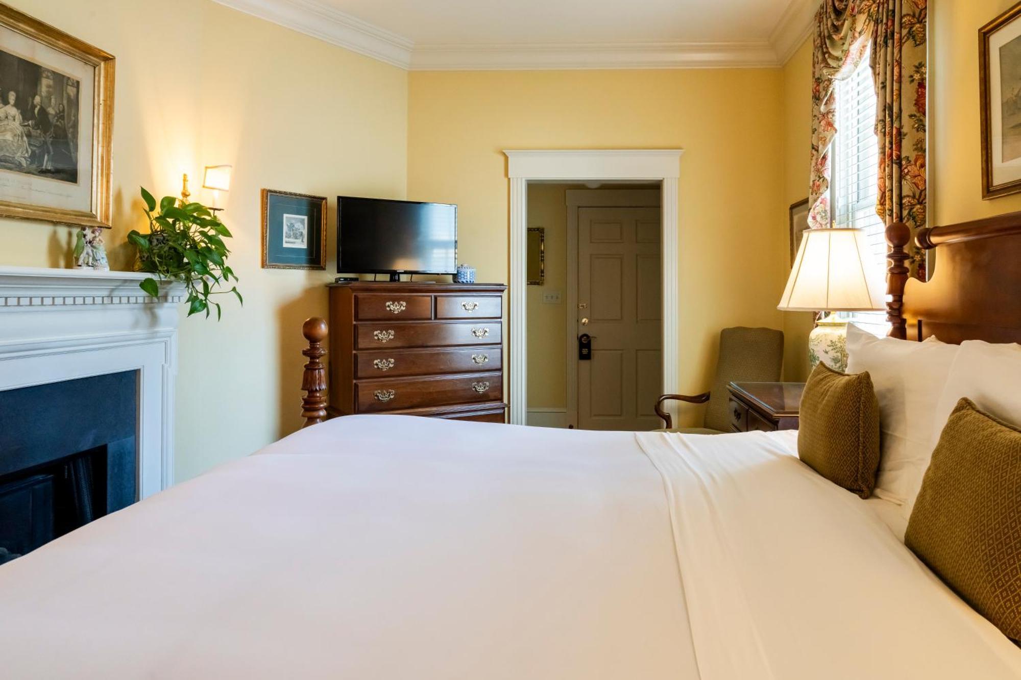 Francis Malbone House Bed & Breakfast Newport Exterior photo